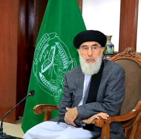 حکمتيار: حمله جنون آميز اسرائيل بر ايران و پيآمدهاى وخيم آن