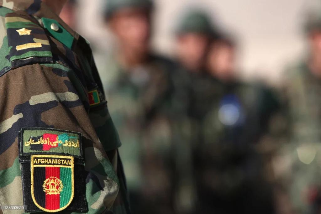 حکومت سرپرست نظامیان پیشین را پس از بایومتریک در مرز اسلام‌قلعه بازداشت می‌کنند