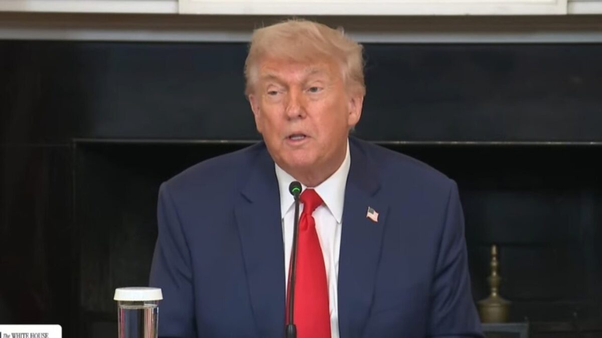 ترامپ: نظامیان امریکایی در افغانستان طوری می‌جنگیدند که انگار نمی‌خواستند برنده شوند