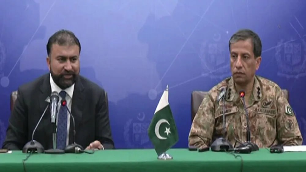 حمله به قطار جعفر اکسپرس؛ ارتش پاکستان: مهاجمان از سلاح‌های هندی و افغانی استفاده کرده‌اند