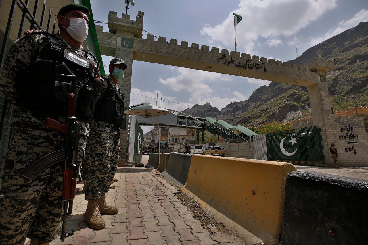 🔹خلف وعده| تورخم باز  هم به روی مسافران بازگشایی نشد