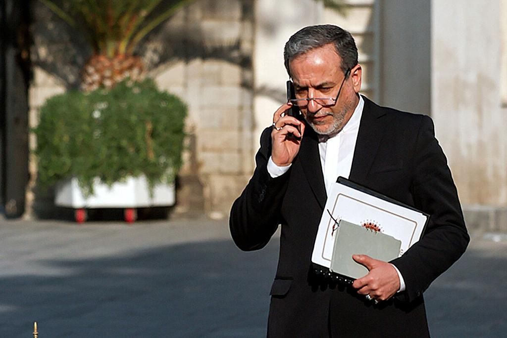 وزیر خارجه ایران: پاسخ به نامه ترامپ را از طریق عمان ارسال کردیم