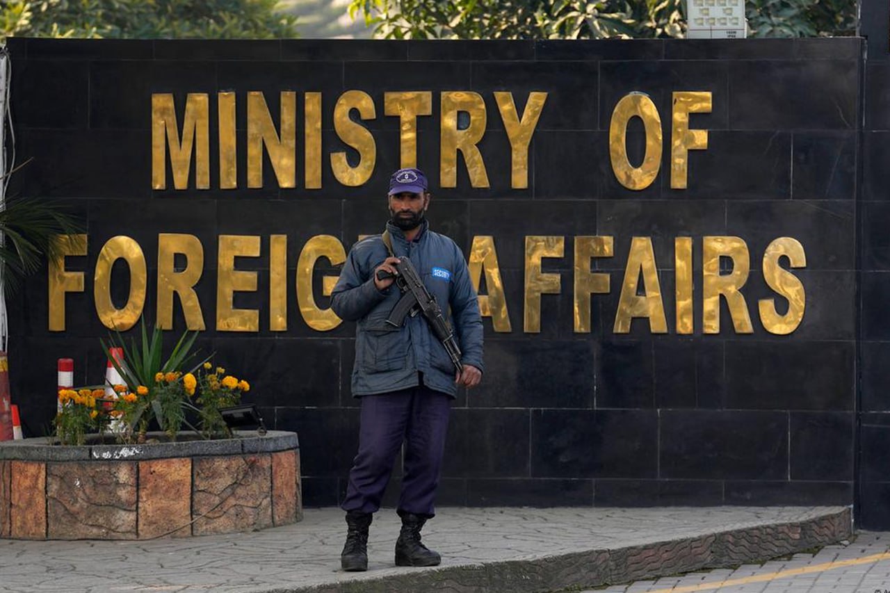 🔹درخواست از واشنگتن|اسلام‌آباد: تجهیزات نظامی به‌جامانده را از طالبان پس بگیرید