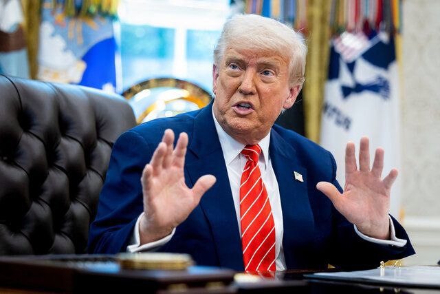 🔺ترامپ ورود اتباع ۱۲ کشور از جمله ایران و افغانستان را به آمریکا ممنوع کرد