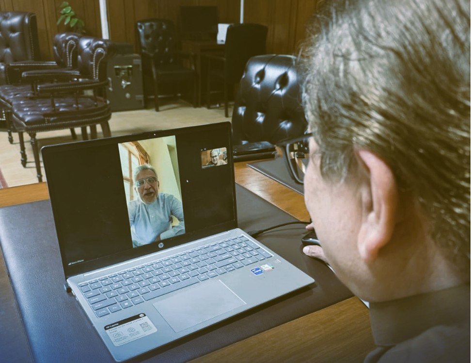 🔴 نمایندگان ویژه پاکستان و ایران درباره وضعیت افغانستان گفت‌وگو کردند.