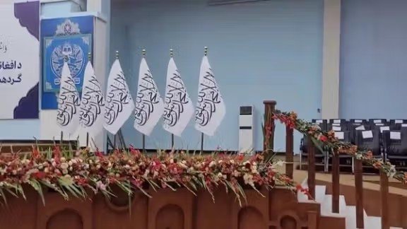 لویه‌ جرگه پیشنهادی ملاهبت‌الله به‌دلیل «اختلافات داخلی طالبان» به تعویق افتاد