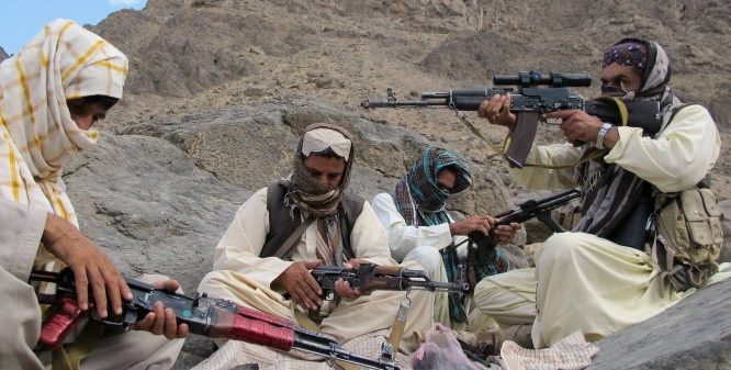 🔹پاکستان| ایست و بازرسی چهار ساعته شبه‌نظامیان بلوچ در جاده اصلی نوشکی